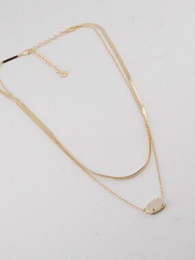 Kendra Scott Oval Double Layer Snake Chain White Quartz Necklace